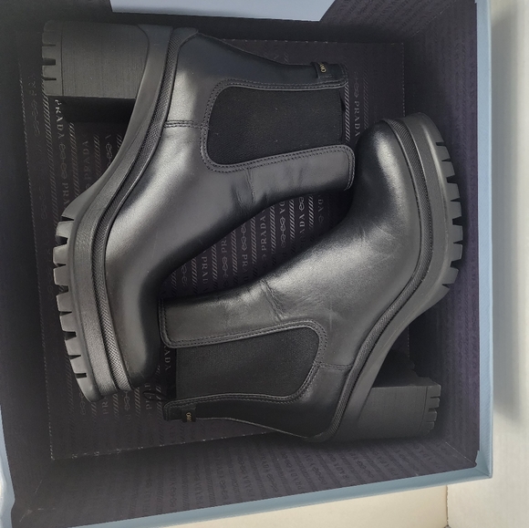 Prada ankle boots size 37.5 - Picture 11 of 15